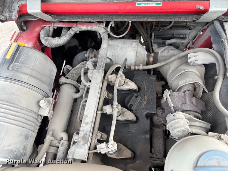 image for item DU0339 2017 Moffett M8 55.4 forklift