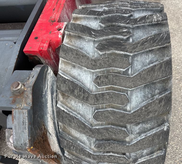 image for item DU0339 2017 Moffett M8 55.4 forklift