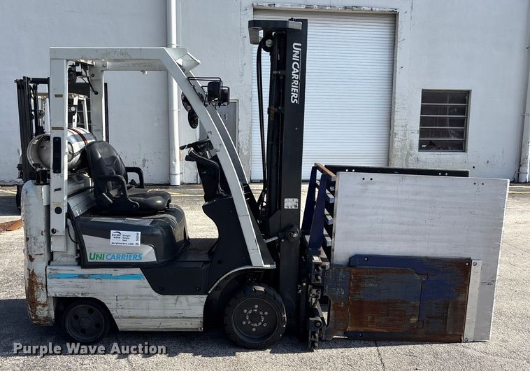 image for item DU0340 2018 UniCarriers CFS40 forklift