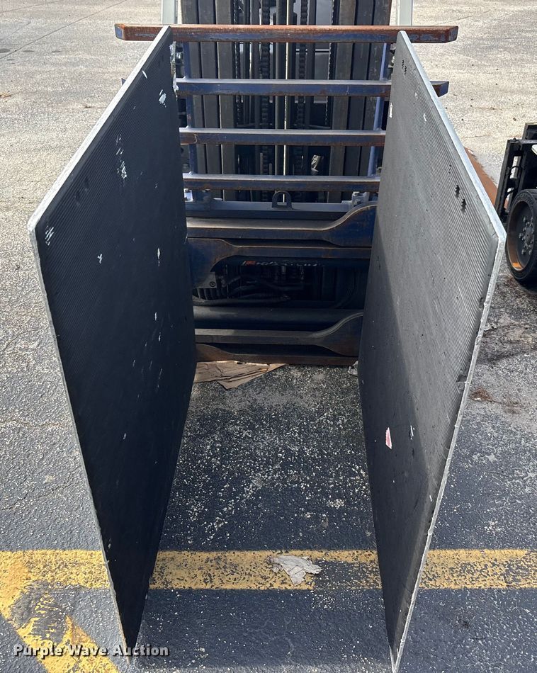 image for item DU0340 2018 UniCarriers CFS40 forklift