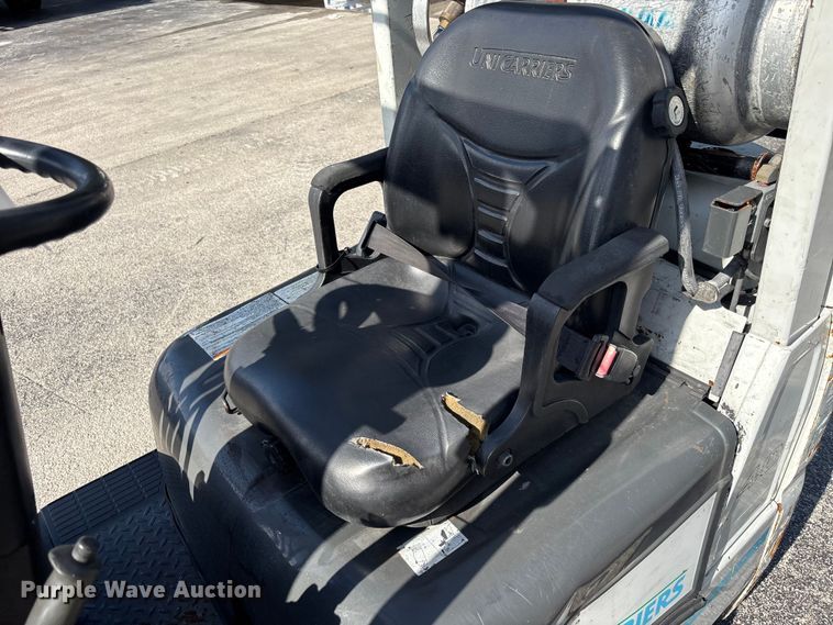image for item DU0340 2018 UniCarriers CFS40 forklift