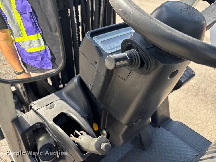 image for item DU0340 2018 UniCarriers CFS40 forklift