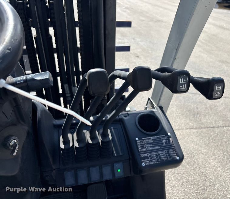 image for item DU0340 2018 UniCarriers CFS40 forklift