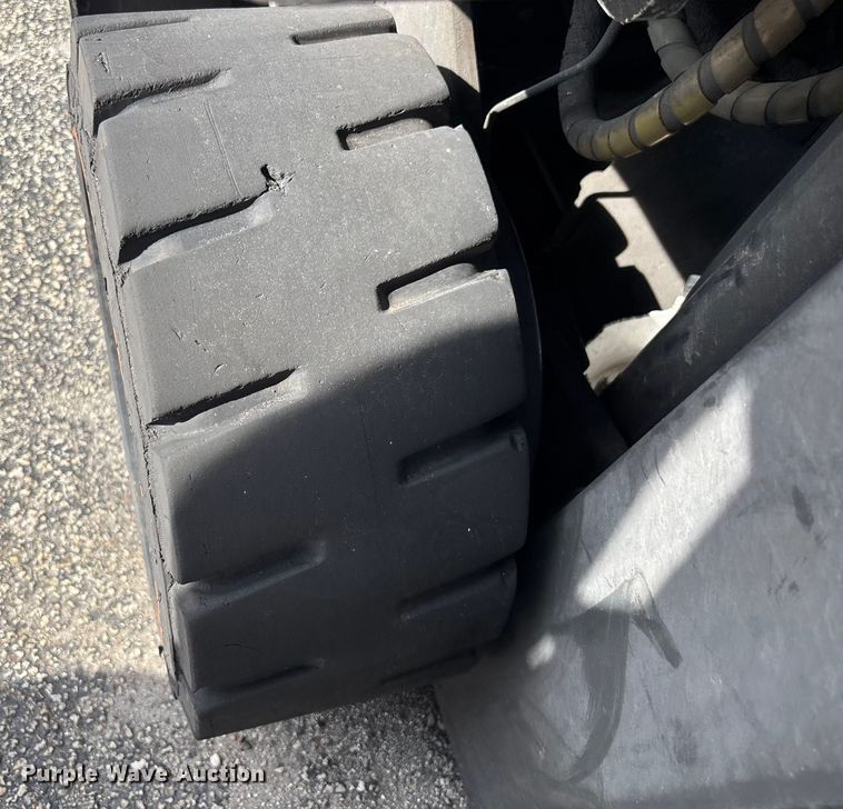 image for item DU0340 2018 UniCarriers CFS40 forklift