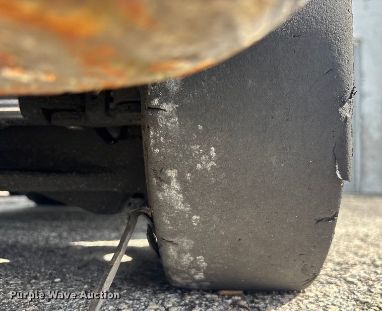 image for item DU0340 2018 UniCarriers CFS40 forklift