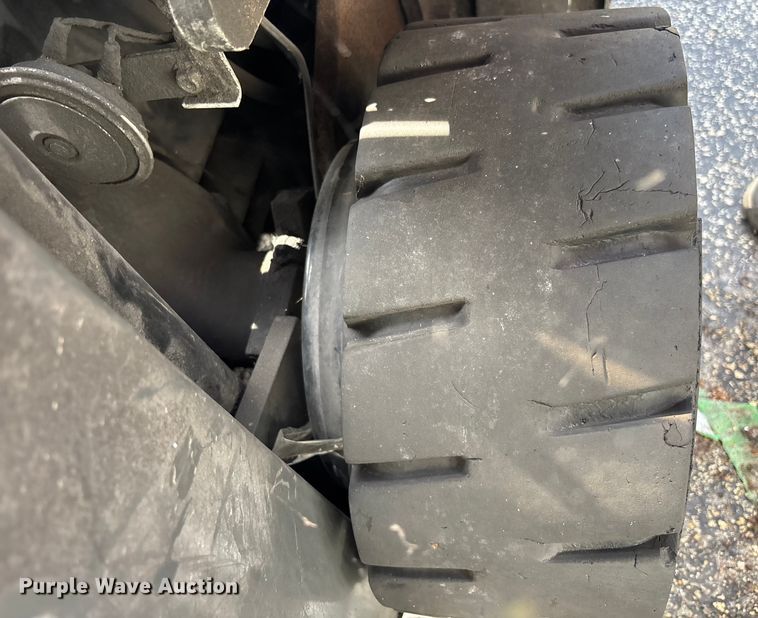 image for item DU0340 2018 UniCarriers CFS40 forklift