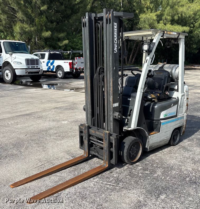 image for item DU0341 2018 UniCarriers CFS40 forklift