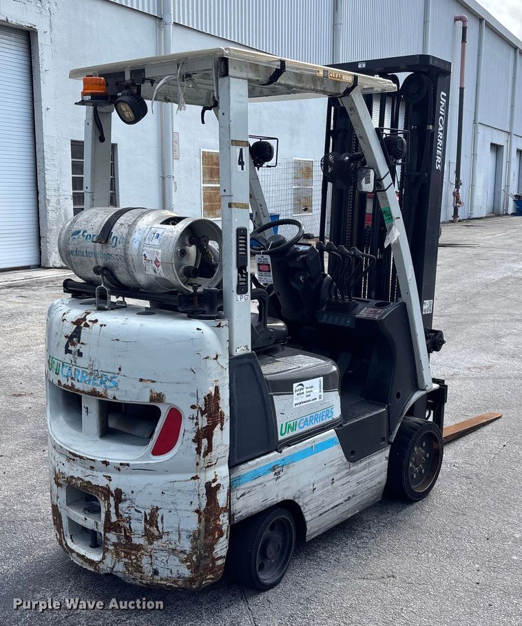 image for item DU0341 2018 UniCarriers CFS40 forklift