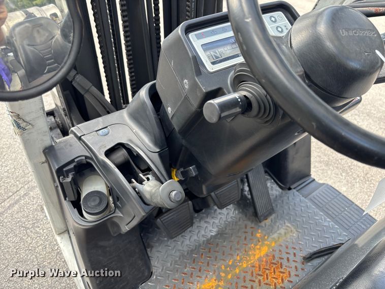 image for item DU0341 2018 UniCarriers CFS40 forklift