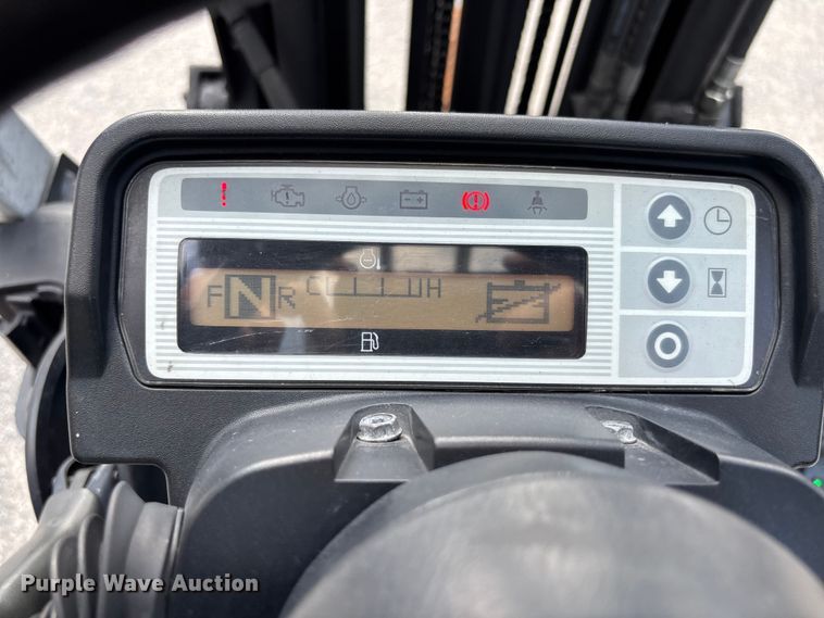 image for item DU0341 2018 UniCarriers CFS40 forklift