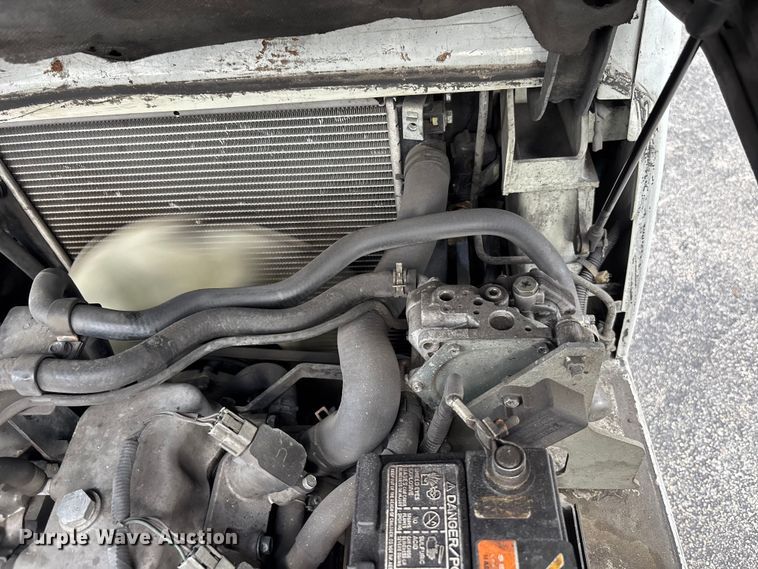 image for item DU0341 2018 UniCarriers CFS40 forklift