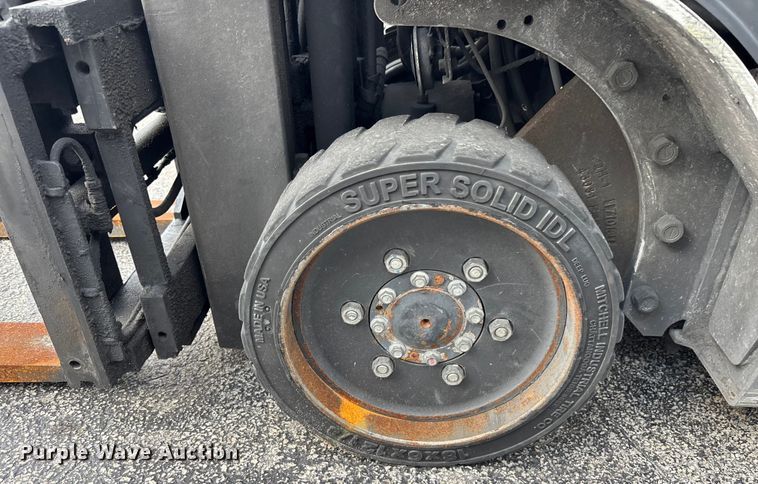 image for item DU0341 2018 UniCarriers CFS40 forklift