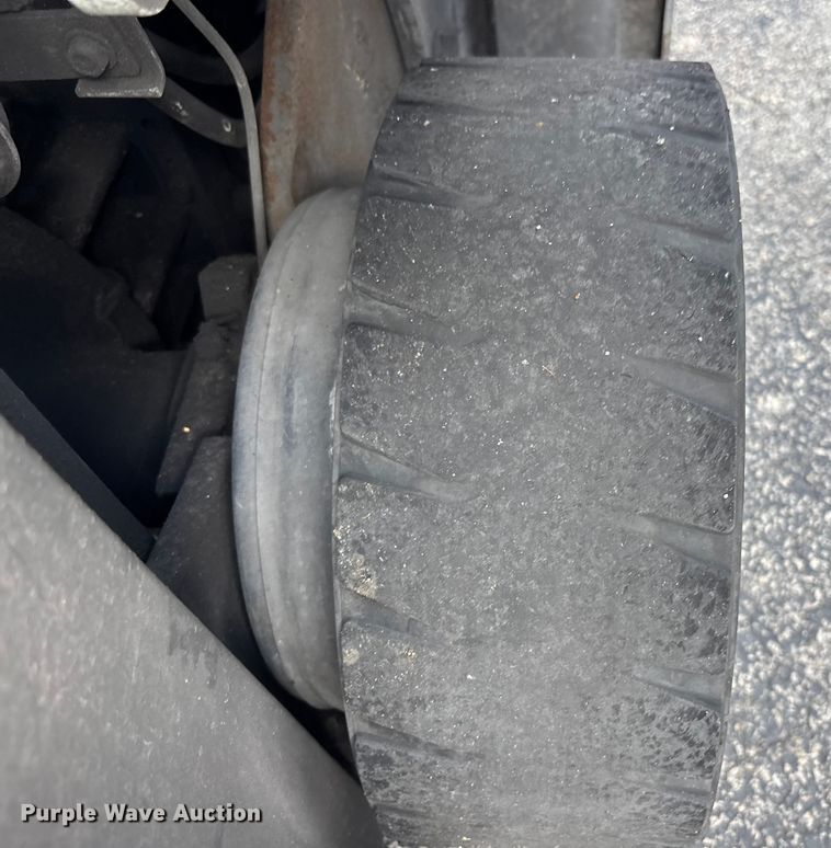 image for item DU0341 2018 UniCarriers CFS40 forklift