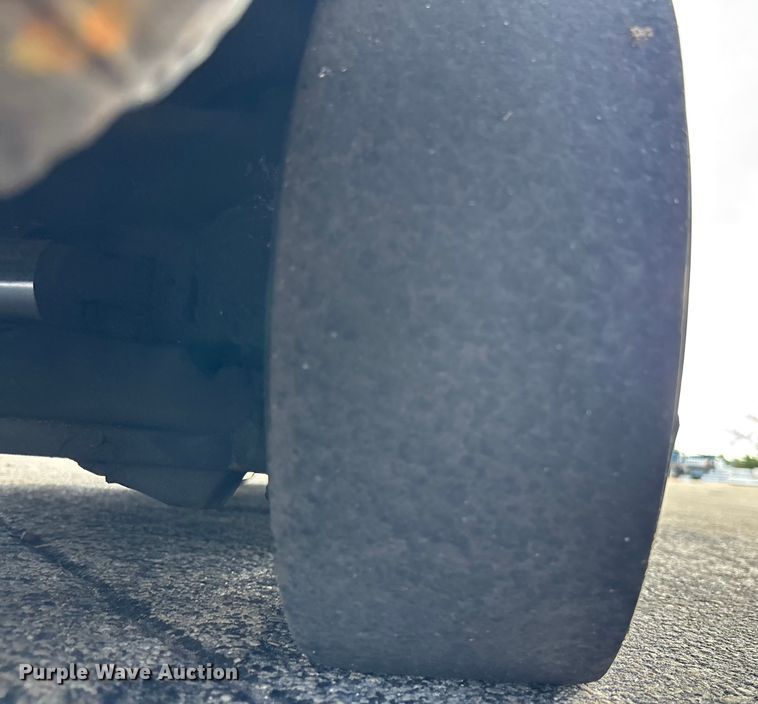 image for item DU0341 2018 UniCarriers CFS40 forklift