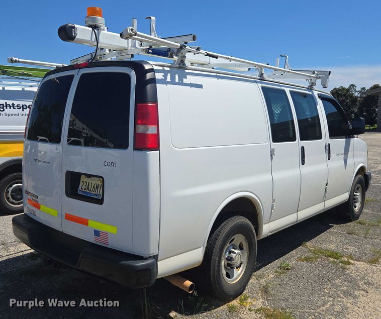 image for item DU2510 2015 Chevrolet Express 2500 van