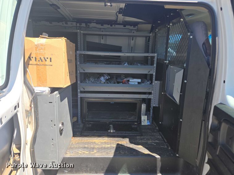 image for item DU2510 2015 Chevrolet Express 2500 van