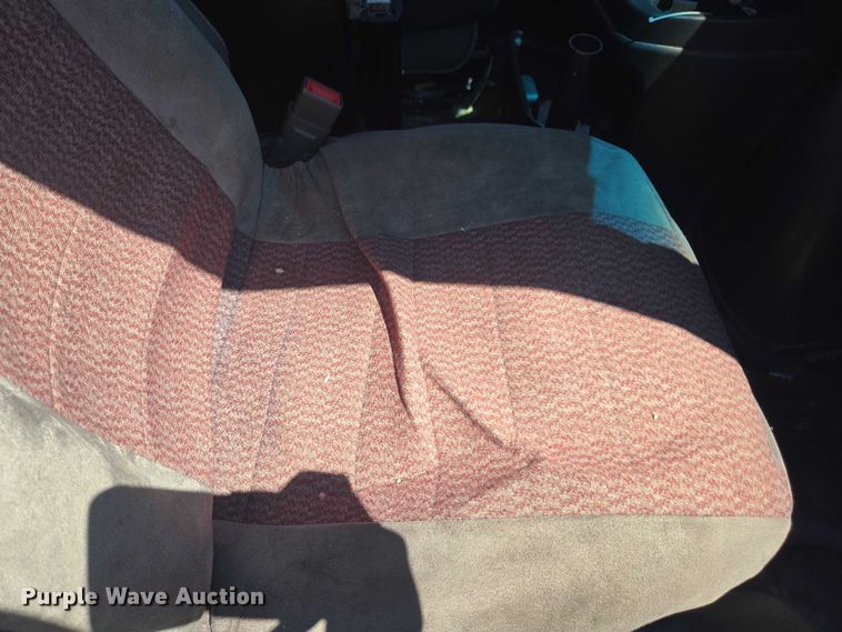 image for item DU2510 2015 Chevrolet Express 2500 van