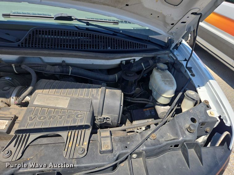 image for item DU2510 2015 Chevrolet Express 2500 van