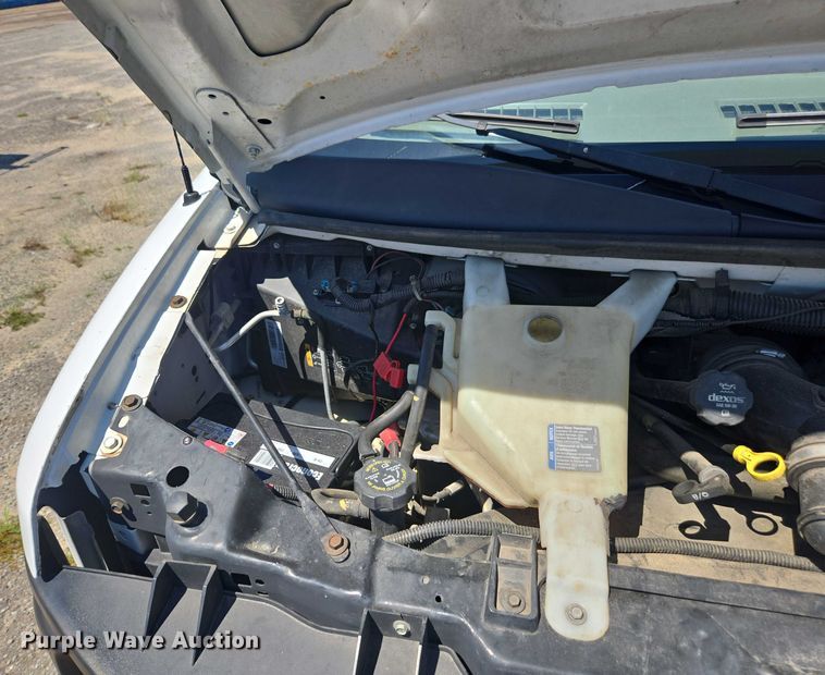 image for item DU2510 2015 Chevrolet Express 2500 van