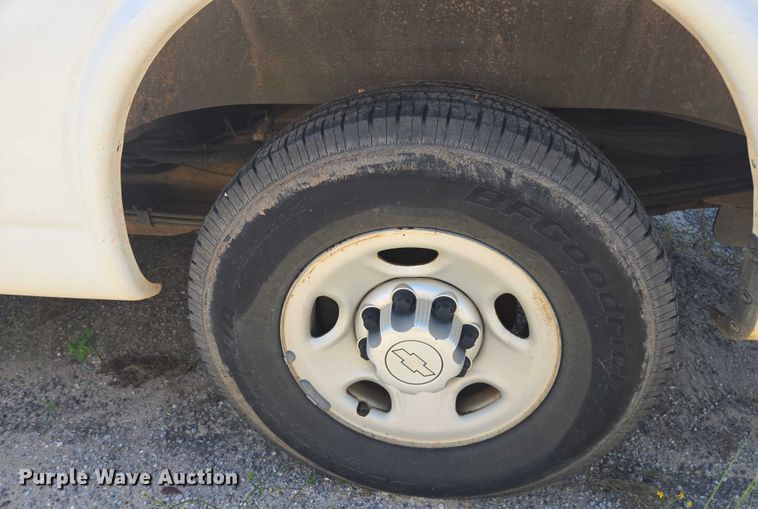 image for item DU2510 2015 Chevrolet Express 2500 van