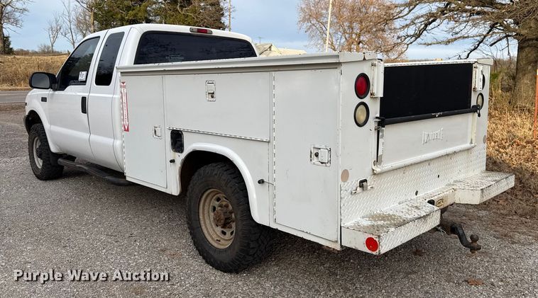 image for item DW5203 2001 Ford F250 Super Duty SuperCab utility bed pickup truck