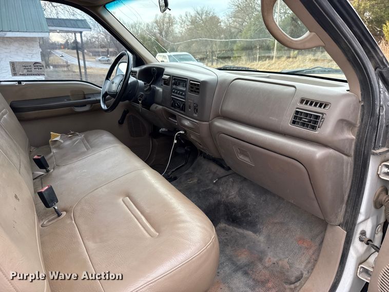 image for item DW5203 2001 Ford F250 Super Duty SuperCab utility bed pickup truck