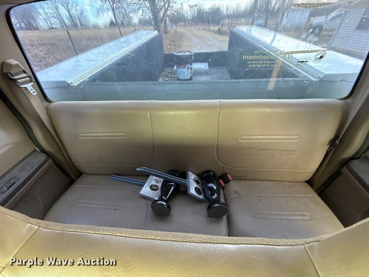 image for item DW5203 2001 Ford F250 Super Duty SuperCab utility bed pickup truck