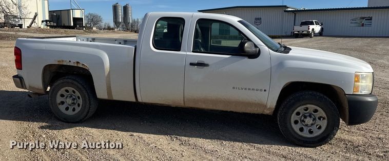 image for item DW6723 2009 Chevrolet Silverado 1500 Ext. Cab pickup truck