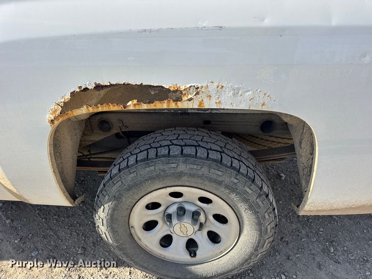 image for item DW6723 2009 Chevrolet Silverado 1500 Ext. Cab pickup truck