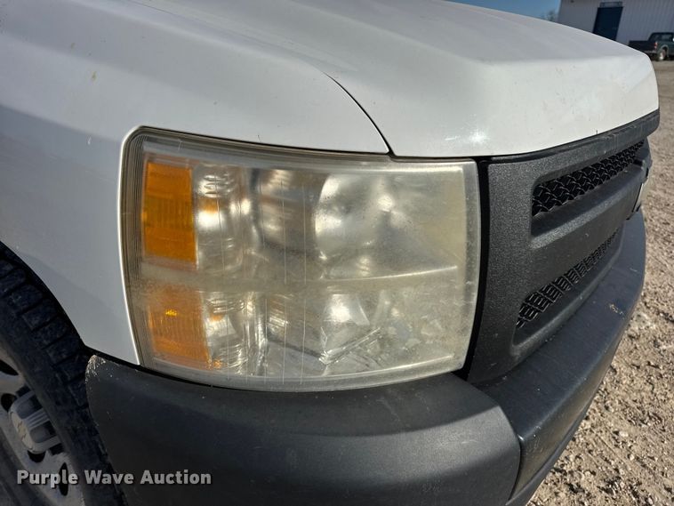 image for item DW6723 2009 Chevrolet Silverado 1500 Ext. Cab pickup truck