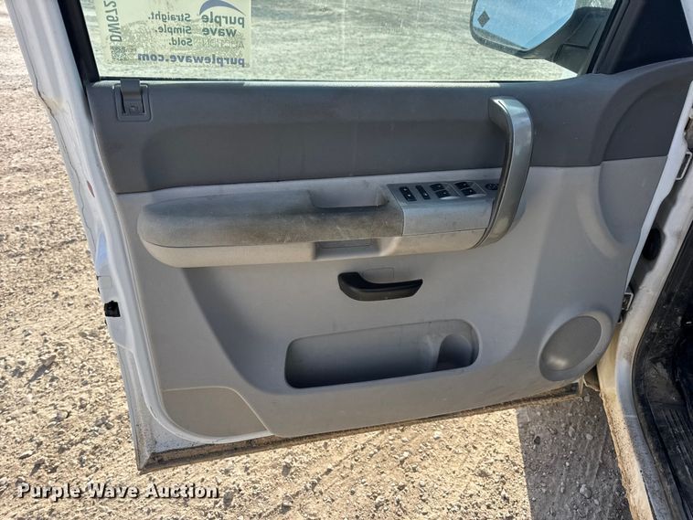 image for item DW6723 2009 Chevrolet Silverado 1500 Ext. Cab pickup truck