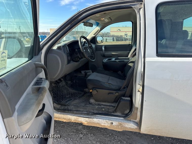 image for item DW6723 2009 Chevrolet Silverado 1500 Ext. Cab pickup truck