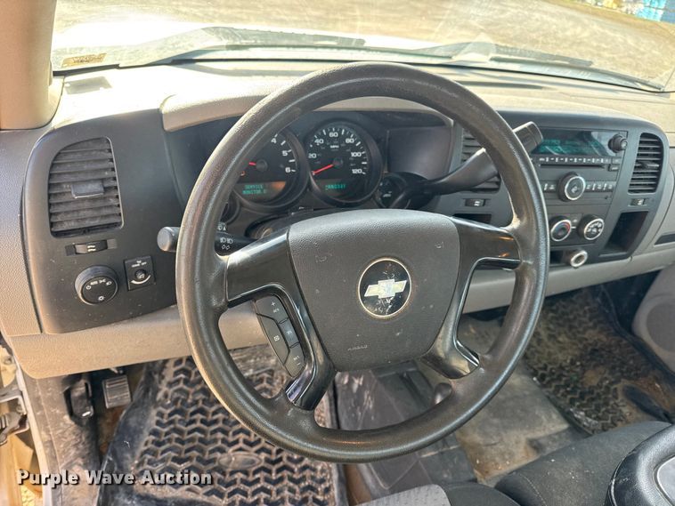 image for item DW6723 2009 Chevrolet Silverado 1500 Ext. Cab pickup truck