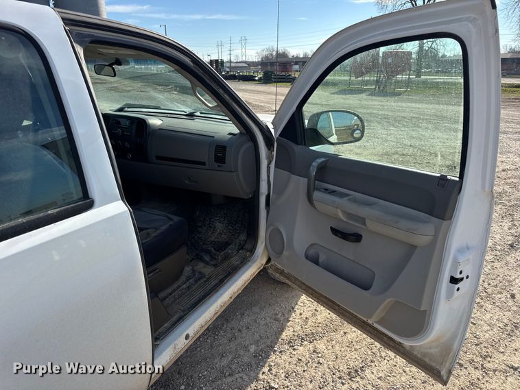 image for item DW6723 2009 Chevrolet Silverado 1500 Ext. Cab pickup truck