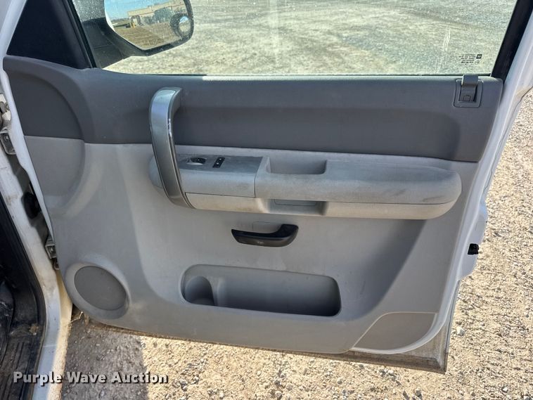 image for item DW6723 2009 Chevrolet Silverado 1500 Ext. Cab pickup truck