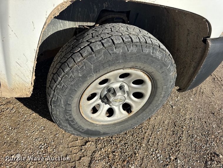 image for item DW6723 2009 Chevrolet Silverado 1500 Ext. Cab pickup truck