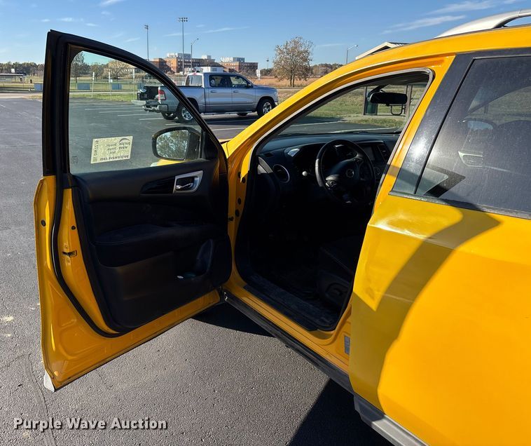 image for item DW7276 2014 Nissan Pathfinder SUV