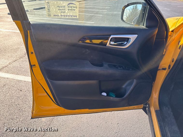 image for item DW7276 2014 Nissan Pathfinder SUV