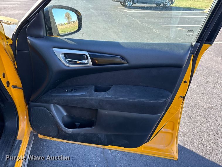 image for item DW7276 2014 Nissan Pathfinder SUV