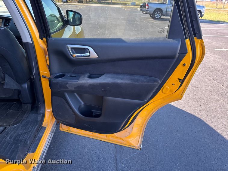 image for item DW7276 2014 Nissan Pathfinder SUV