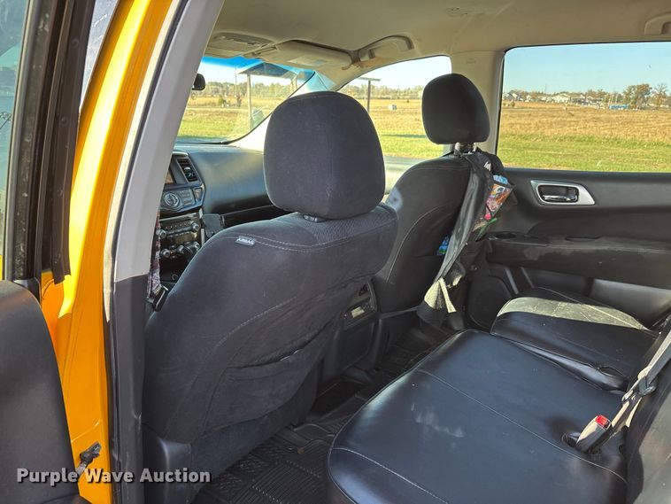 image for item DW7276 2014 Nissan Pathfinder SUV