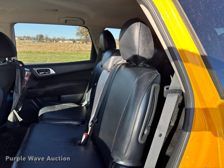 image for item DW7276 2014 Nissan Pathfinder SUV