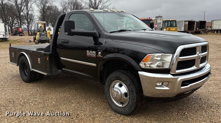 image for item DW7366 2013 RAM 3500 flatbed pickup truck