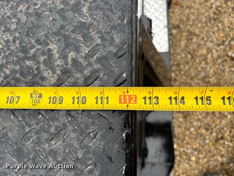 image for item DW7366 2013 RAM 3500 flatbed pickup truck