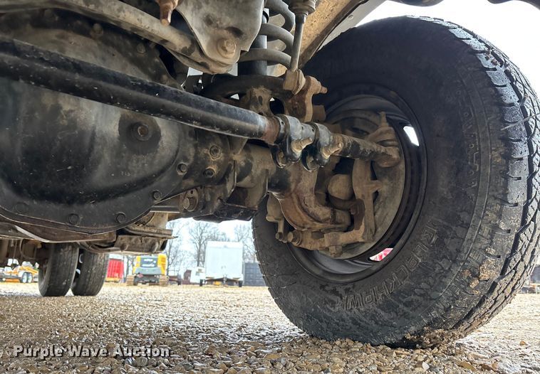 image for item DW7366 2013 RAM 3500 flatbed pickup truck