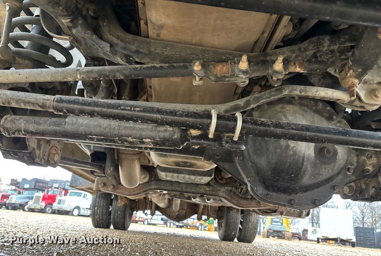 image for item DW7366 2013 RAM 3500 flatbed pickup truck