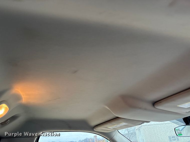 image for item DW7366 2013 RAM 3500 flatbed pickup truck