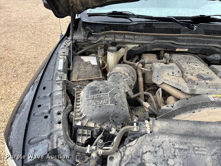 image for item DW7366 2013 RAM 3500 flatbed pickup truck