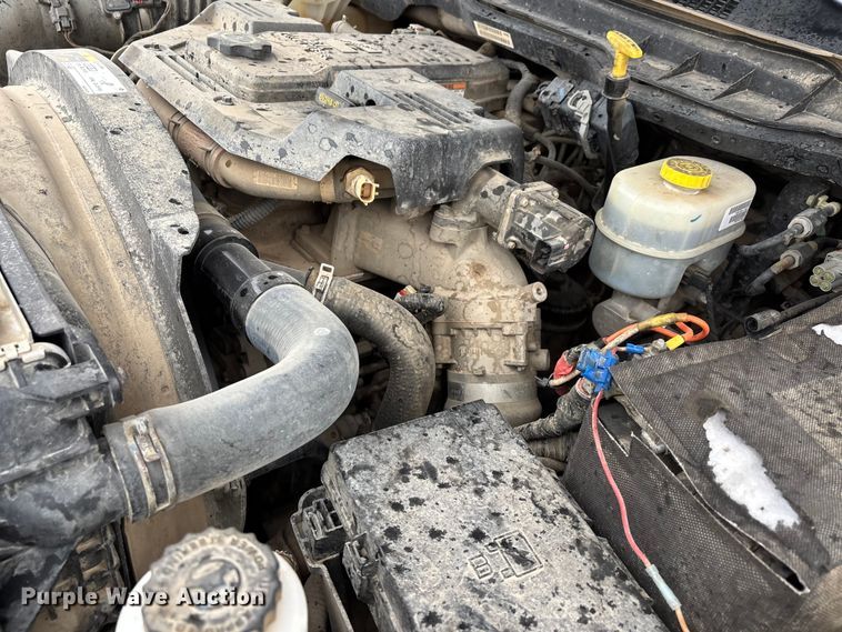 image for item DW7366 2013 RAM 3500 flatbed pickup truck