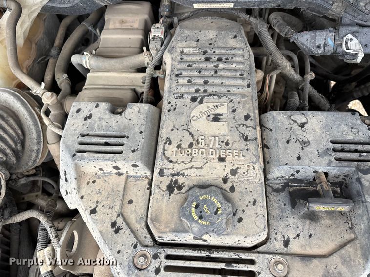 image for item DW7366 2013 RAM 3500 flatbed pickup truck